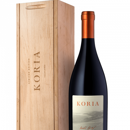 Bijelo vino butelja Koria macerirana graševina drvena kutija - vinarija Kutjevo